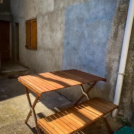 Country house Nuits Magiques Au Village Entre Et Montagnes