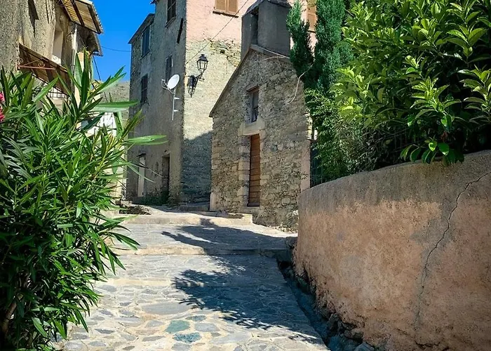 Nuits Magiques Au Village Entre Et Montagnes Casa di campagna